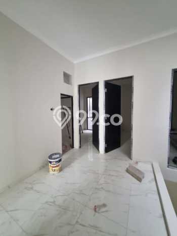 Rumah Strategis Minimalis Lb 130m2 di Wiyung, Surabaya Rumah Strategis Minimalis Lb 130m2 di Wiyung, Surabaya