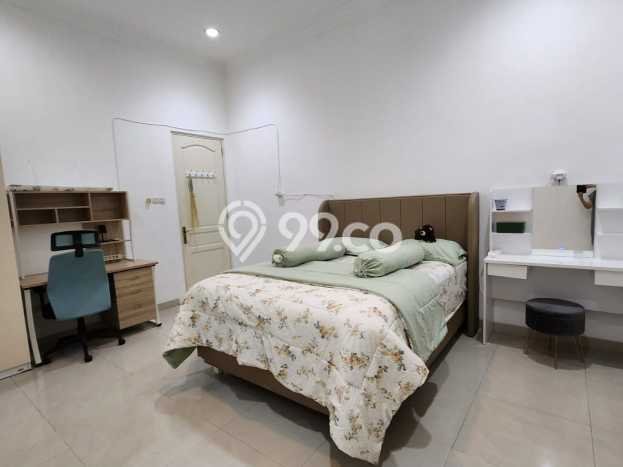 Rumah Luxury Modern Tanpa Renovasi di Pakuwon Indah Surabaya Rumah Luxury Modern Tanpa Renovasi di Pakuwon Indah Surabaya