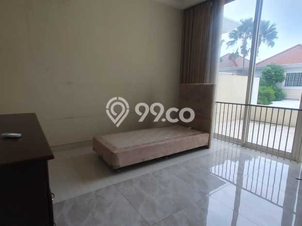 Dijual Rumah Mewah Megah Dengan View Cantik di Pakuwon Indah, Surabaya Dijual Rumah Mewah Megah Dengan View Cantik di Pakuwon Indah, Surabaya