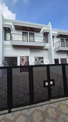 Dijual Hunian Rumah Terawat 3 Kamar di Pondok Gede, Jakarta Timur Dijual Hunian Rumah Terawat 3 Kamar di Pondok Gede, Jakarta Timur