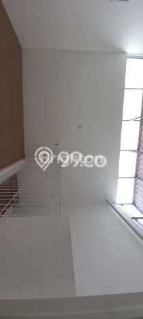 Rumah Strategis Modern Lb 160m2 di Rungkut, Surabaya Rumah Strategis Modern Lb 160m2 di Rungkut, Surabaya