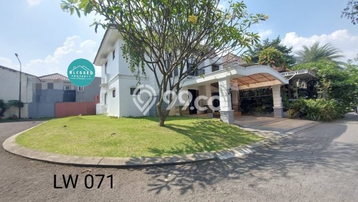 For Sale! Premium House LT 330m2 Desain Elegan di Legenda Wisata For Sale! Premium House LT 330m2 Desain Elegan di Legenda Wisata
