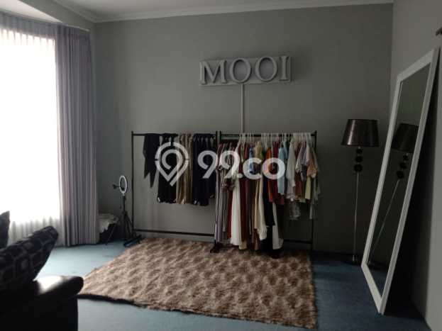 Rumah Idaman Keluarga! Rumah 2 Lantai area , Surabaya, LT 264m2m² LB 300m2m² Rumah Idaman Keluarga! Rumah 2 Lantai area , Surabaya, LT 264m2m² LB 300m2m²