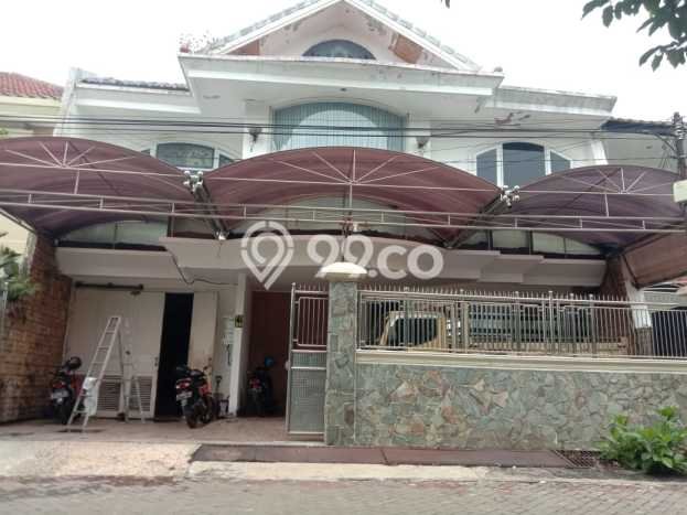 Rumah Idaman Keluarga! Rumah 2 Lantai area , Surabaya, LT 264m2m² LB 300m2m² Rumah Idaman Keluarga! Rumah 2 Lantai area , Surabaya, LT 264m2m² LB 300m2m²