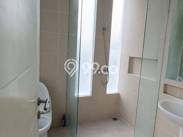 Disewakan! Rumah 3 Kamar Tidur &
3 Kamar Mandi di Pakuwon City, Surabaya Disewakan! Rumah 3 Kamar Tidur &
3 Kamar Mandi di Pakuwon City, Surabaya