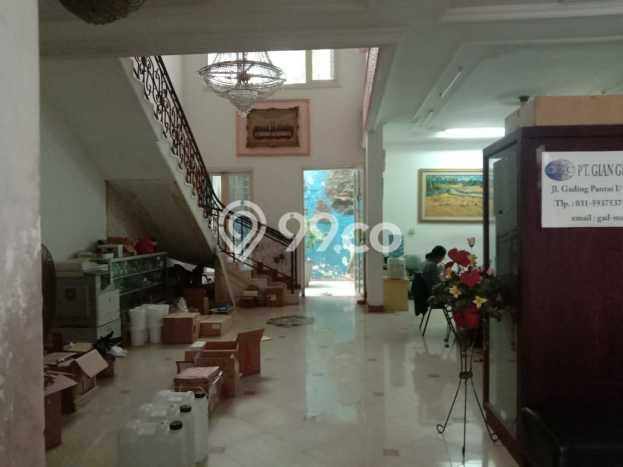 Rumah Idaman Keluarga! Rumah 2 Lantai area , Surabaya, LT 264m2m² LB 300m2m² Rumah Idaman Keluarga! Rumah 2 Lantai area , Surabaya, LT 264m2m² LB 300m2m²