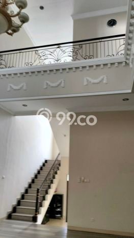 Dijual Rumah Mewah Elegan Dengan View Cantik di Pakuwon Indah, Surabaya Dijual Rumah Mewah Elegan Dengan View Cantik di Pakuwon Indah, Surabaya