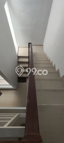 Disewakan! Rumah 4 Kamar Tidur &
3 Kamar Mandi di BKR, Bandung Disewakan! Rumah 4 Kamar Tidur &
3 Kamar Mandi di BKR, Bandung