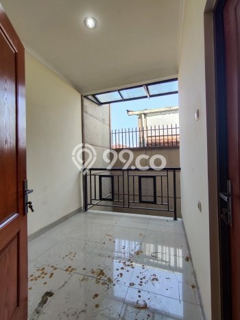 Jarang Ada! Rumah Sewa 5 Kamar Nyaman Siap Huni Turangga Jarang Ada! Rumah Sewa 5 Kamar Nyaman Siap Huni Turangga