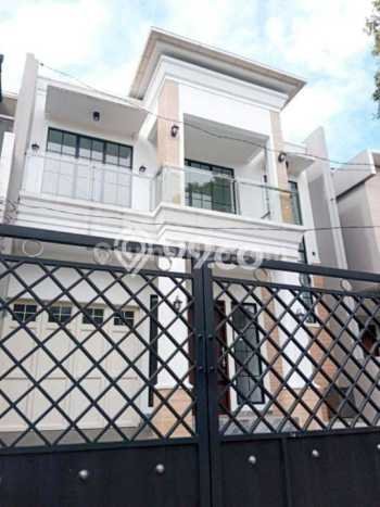 Dijual Rumah Premium dengan Fasilitas Sekitar Komplit di Batununggal, Bandung Dijual Rumah Premium dengan Fasilitas Sekitar Komplit di Batununggal, Bandung