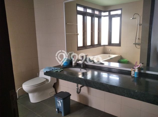 Rumah Elit Modern Tanpa Renovasi di Pasteur Bandung Rumah Elit Modern Tanpa Renovasi di Pasteur Bandung
