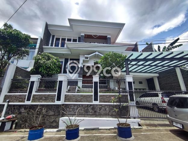 Sewa Rumah Murah di Pasteur Bandung Punya 4 Kamar Tidur Sewa Rumah Murah di Pasteur Bandung Punya 4 Kamar Tidur