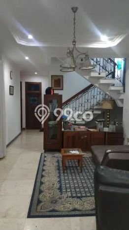 Lokasi terbaik! Rumah siap pakai disewakan di Antapani LB 300m2 Lokasi terbaik! Rumah siap pakai disewakan di Antapani LB 300m2