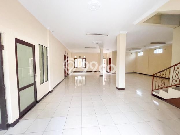 Hunian Eksklusif Siap Huni LT 753m2 di Kiaracondong, Bandung Hunian Eksklusif Siap Huni LT 753m2 di Kiaracondong, Bandung