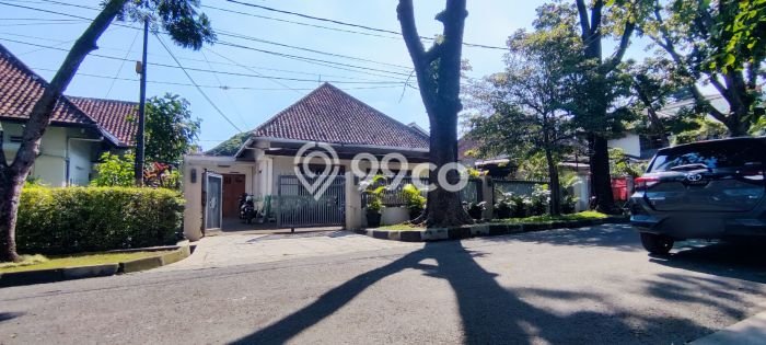 SPECIAL OFFER! Rumah di Riau, 2 KM, Area Strategis, LT 550m² LB 350m² SPECIAL OFFER! Rumah di Riau, 2 KM, Area Strategis, LT 550m² LB 350m²