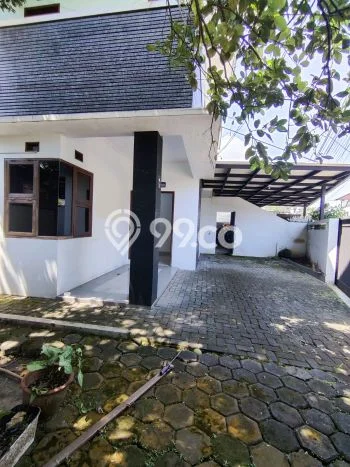 Jarang Ada! Rumah Sewa 3 Kamar Bagus Siap Huni Turangga Jarang Ada! Rumah Sewa 3 Kamar Bagus Siap Huni Turangga