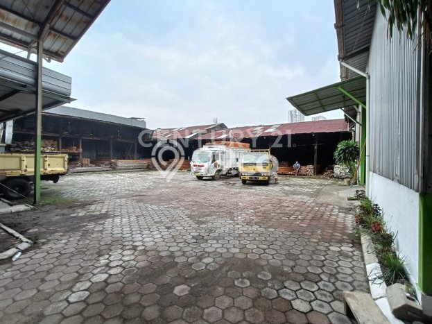 Unit Gudang Paling Strategis di Kiaracondong Bandung dengan LB 200m2 Unit Gudang Paling Strategis di Kiaracondong Bandung dengan LB 200m2