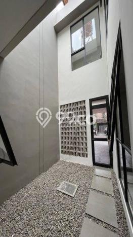 Hunian Mewah Dijual LT 180m2 di Batununggal, Bandung Hunian Mewah Dijual LT 180m2 di Batununggal, Bandung