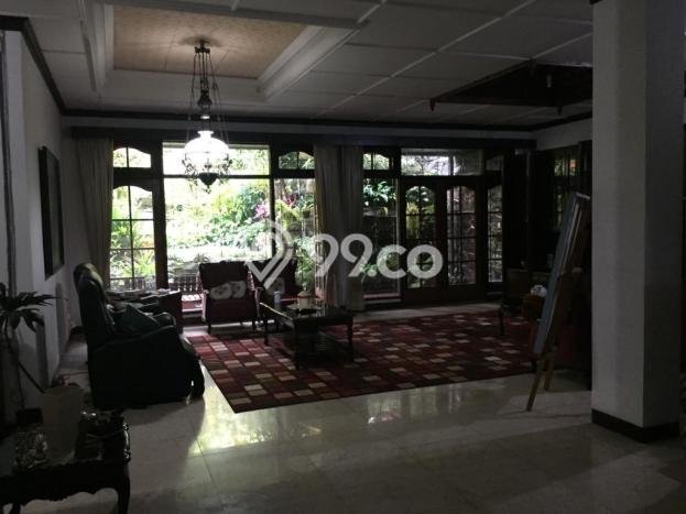 Rumah Mewah LB 1950m2 Siap Huni Desain Elegan di Setra Sari, Bandung Rumah Mewah LB 1950m2 Siap Huni Desain Elegan di Setra Sari, Bandung
