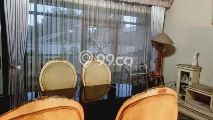 Rumah Elit Modern Tanpa Renovasi di Moch Toha Bandung Rumah Elit Modern Tanpa Renovasi di Moch Toha Bandung