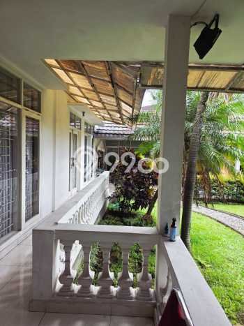 Ready to Use! Premium House LT 567m2 Desain Modern di Moch Toha Ready to Use! Premium House LT 567m2 Desain Modern di Moch Toha