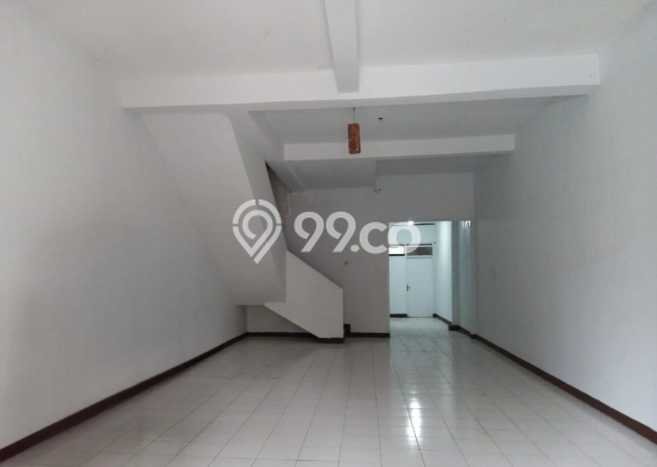 Ruko For Rent Kawasan Holis Cigondewah, Luas 200m², Lokasi Strategis, Siap Usaha Ruko For Rent Kawasan Holis Cigondewah, Luas 200m², Lokasi Strategis, Siap Usaha