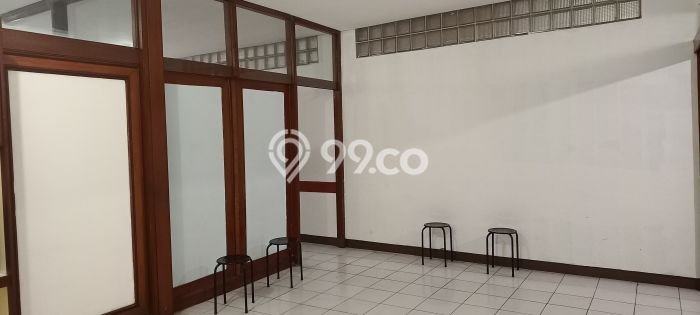 LOKASI STRATEGIS! Komersial For Rent di , Luas 115m2m², Area Bisnis LOKASI STRATEGIS! Komersial For Rent di , Luas 115m2m², Area Bisnis