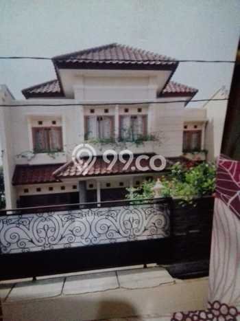 Rumah Mewah 5 KT 5 KM di Kompleks Perumahan , Bandung Rumah Mewah 5 KT 5 KM di Kompleks Perumahan , Bandung