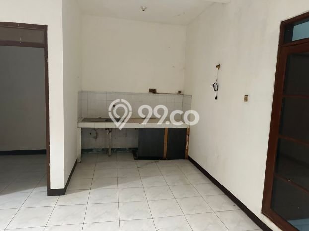 HUNIAN IMPIAN! Rumah area , 5 KT, Bebas Banjir, LT 180m2m² Bangunan 140m2m² HUNIAN IMPIAN! Rumah area , 5 KT, Bebas Banjir, LT 180m2m² Bangunan 140m2m²