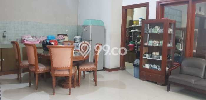Rumah Mewah 5 KT 5 KM di Kompleks Perumahan , Bandung Rumah Mewah 5 KT 5 KM di Kompleks Perumahan , Bandung