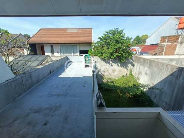 Disewakan Rumah Harga Terjangkau di Pondok Hijau Bandung Punya 4 Kamar Tidur Disewakan Rumah Harga Terjangkau di Pondok Hijau Bandung Punya 4 Kamar Tidur