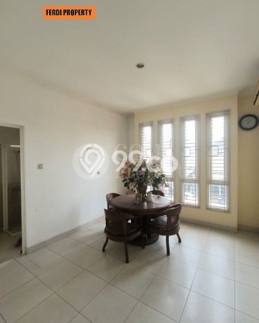 Jual Rumah Luas Elegan Dengan View Cantik di Kota Wisata, Jakarta Timur Jual Rumah Luas Elegan Dengan View Cantik di Kota Wisata, Jakarta Timur
