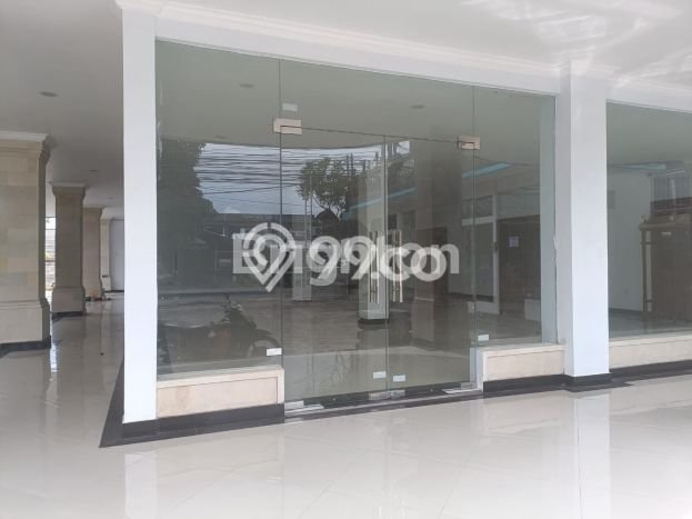 Ruko Disewakan di Kerobokan, Luas 868m², Area Komersial, Akses Utama Ruko Disewakan di Kerobokan, Luas 868m², Area Komersial, Akses Utama