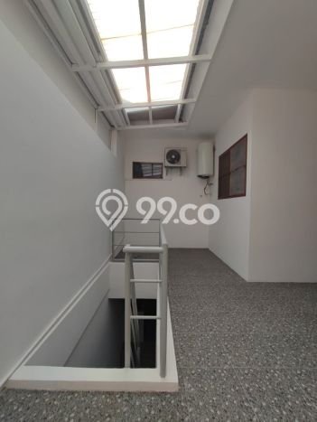 Rumah Luxury Modern Siap Huni di Antasari Jakarta Selatan Rumah Luxury Modern Siap Huni di Antasari Jakarta Selatan