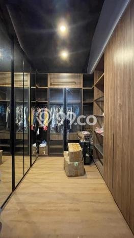 Jual Rumah Mewah Megah Dengan View Cantik di Lebak Bulus, Jakarta Selatan Jual Rumah Mewah Megah Dengan View Cantik di Lebak Bulus, Jakarta Selatan
