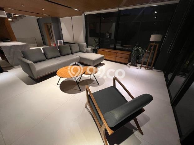 Rumah Elit Modern Tanpa Renovasi di Kemang Jakarta Selatan Rumah Elit Modern Tanpa Renovasi di Kemang Jakarta Selatan