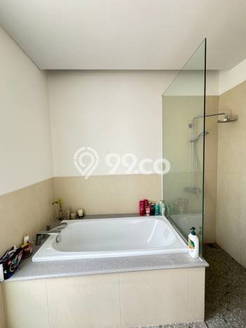 Rumah Kontrakan Jakarta Selatan LT 234m2 LB 279m2 Area Kemang Rumah Kontrakan Jakarta Selatan LT 234m2 LB 279m2 Area Kemang