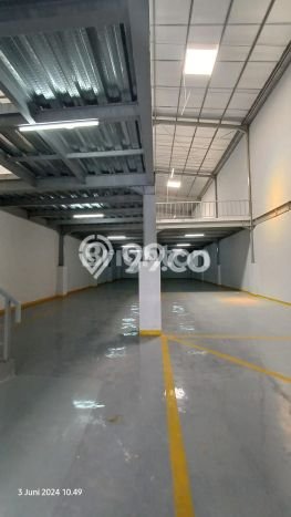 LOKASI STRATEGIS! Gudang Disewakan Kawasan Kalideres, Luas 376m², Pusat Usaha LOKASI STRATEGIS! Gudang Disewakan Kawasan Kalideres, Luas 376m², Pusat Usaha