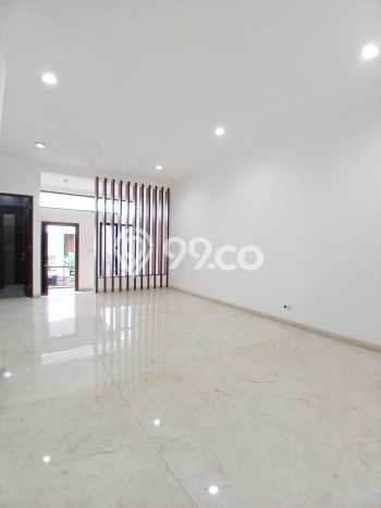 Rumah Elit LB 350m2 Siap Huni Desain Elegan di Ragunan, Jakarta Selatan Rumah Elit LB 350m2 Siap Huni Desain Elegan di Ragunan, Jakarta Selatan