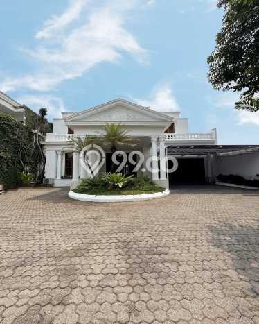 Disewakan Rumah Bagus di Menteng Harga Rp 2,5 Miliar/ Tahun Disewakan Rumah Bagus di Menteng Harga Rp 2,5 Miliar/ Tahun