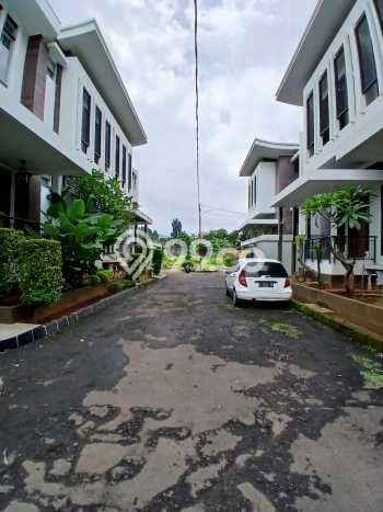 Rumah Elit LB 350m2 Siap Huni Desain Elegan di Ragunan, Jakarta Selatan Rumah Elit LB 350m2 Siap Huni Desain Elegan di Ragunan, Jakarta Selatan