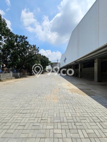 Area Ramai! Gudang Dijual di Cilandak untuk Bisnis Luas Bangunan 2200m2 Area Ramai! Gudang Dijual di Cilandak untuk Bisnis Luas Bangunan 2200m2
