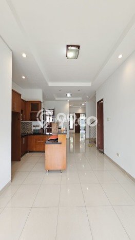Ready to Use! Luxury House LT 497m2 Desain Elegan di Cipete Ready to Use! Luxury House LT 497m2 Desain Elegan di Cipete
