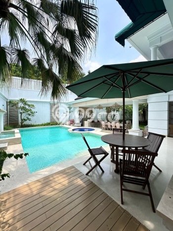 Dijual Rumah Mewah Megah Dengan View Cantik di Kemang, Jakarta Selatan Dijual Rumah Mewah Megah Dengan View Cantik di Kemang, Jakarta Selatan
