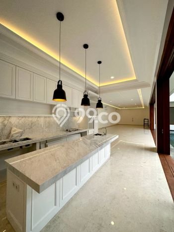 Jual Rumah 6 KT di Kemang, Jakarta Selatan - LT 590m² Jual Rumah 6 KT di Kemang, Jakarta Selatan - LT 590m²