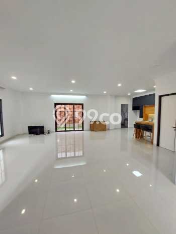 Rumah Berkualitas area BSD The Icon, Tangerang, Luas 227m² Bangunan 320m² - HARGA NEGO! Rumah Berkualitas area BSD The Icon, Tangerang, Luas 227m² Bangunan 320m² - HARGA NEGO!