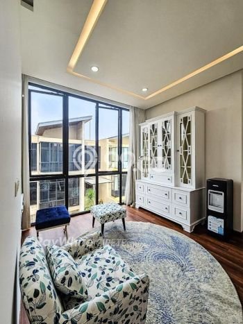 HARGA SPECIAL! Rumah Nyaman di Cilandak, Jakarta Selatan, Luas 122m² Bangunan 275m² BISA KPR! HARGA SPECIAL! Rumah Nyaman di Cilandak, Jakarta Selatan, Luas 122m² Bangunan 275m² BISA KPR!