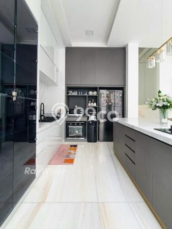 HUNIAN BERKELAS! Rumah Exclusive Pondok Indah, Jakarta Selatan, LT 275m² Luas Bangunan 600m² HUNIAN BERKELAS! Rumah Exclusive Pondok Indah, Jakarta Selatan, LT 275m² Luas Bangunan 600m²