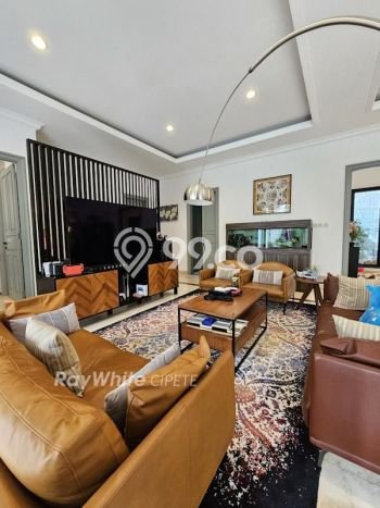 Rumah Terawat LT 696m² / LB 643m² di Lokasi Premium Cipete, Jakarta Selatan Rumah Terawat LT 696m² / LB 643m² di Lokasi Premium Cipete, Jakarta Selatan