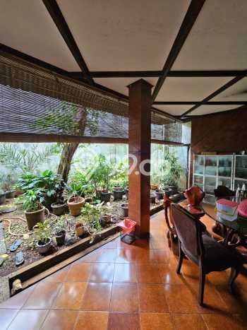 Rumah Area Nyaman di Sudirman, Jakarta Selatan, LT 382m² Bangunan 240m² Rumah Area Nyaman di Sudirman, Jakarta Selatan, LT 382m² Bangunan 240m²